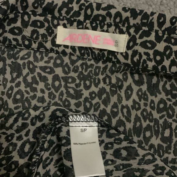 Button down sleeveless, cheetah print. EUC. - Picture 4 of 5